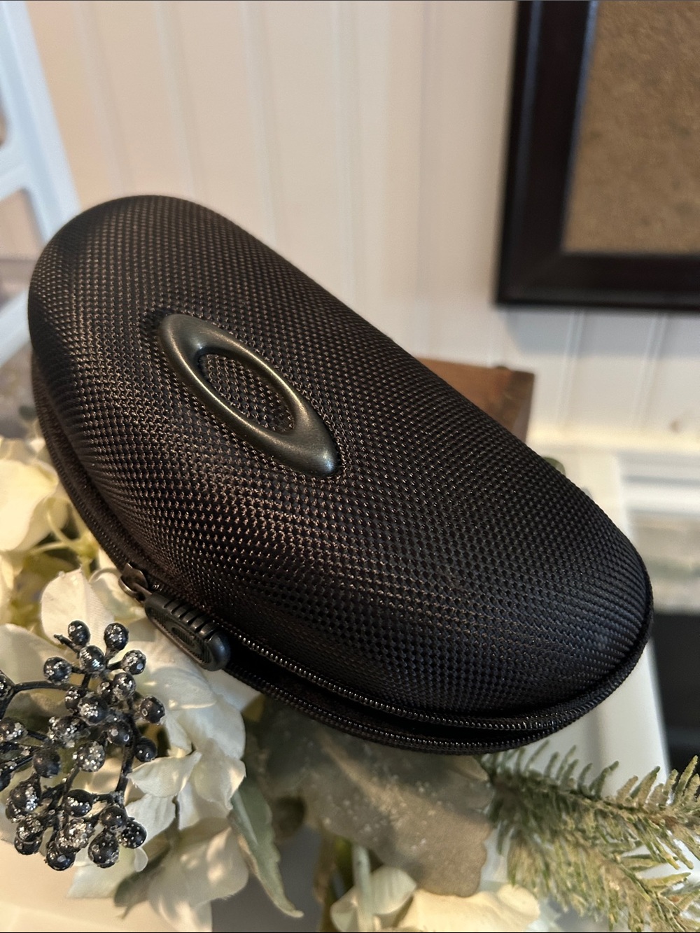 Oakley Black Textured Hard Shell Sunglass Case